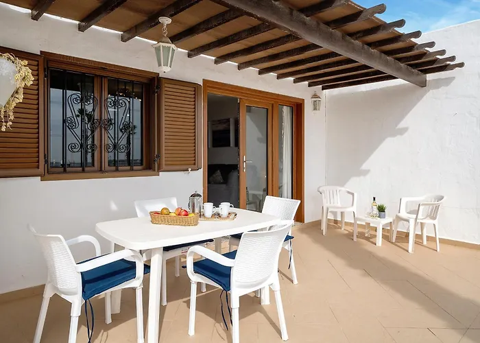 Puerto Chico H 아파트 *