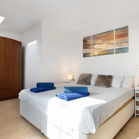 Puerto Chico H Appartement