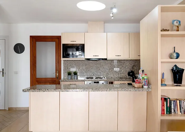 Puerto Chico H Apartmán *